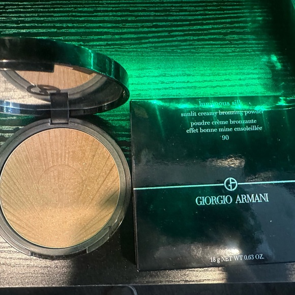 Giorgio Armani Luminous Silk Bronzer 90 - Picture 1 of 3
